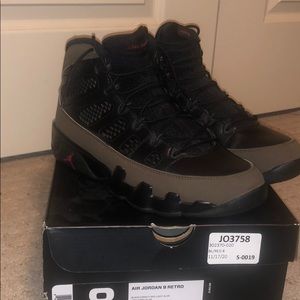 Air Jordan 9 “Olives” sz &